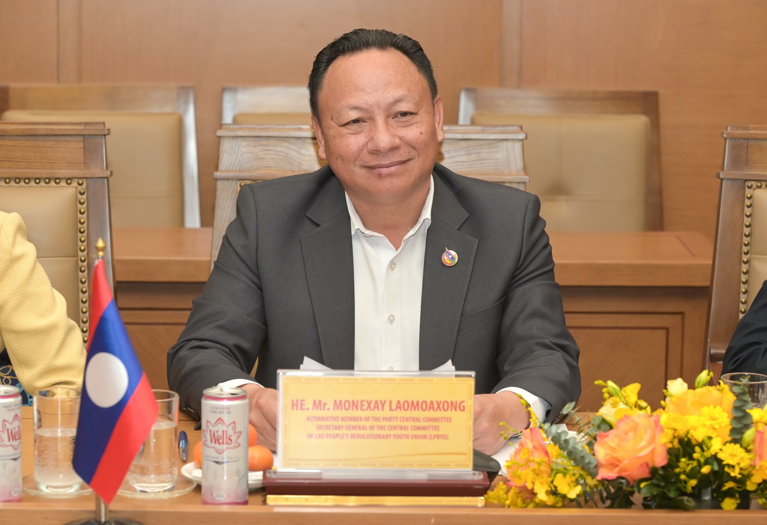 Dùng ảnh này. Dùng ảnh này.