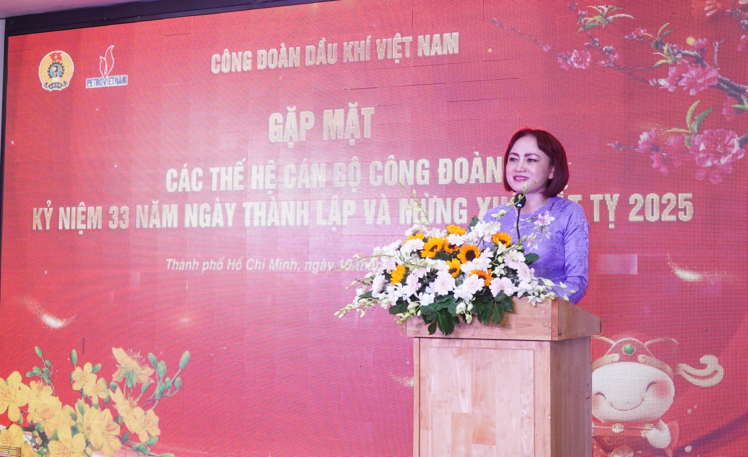 Công đoàn Dầu khí Việt Nam họp mặt kỷ niệm 33 năm ngày thành lập Công đoàn Dầu khí Việt Nam họp mặt kỷ niệm 33 năm ngày thành lập