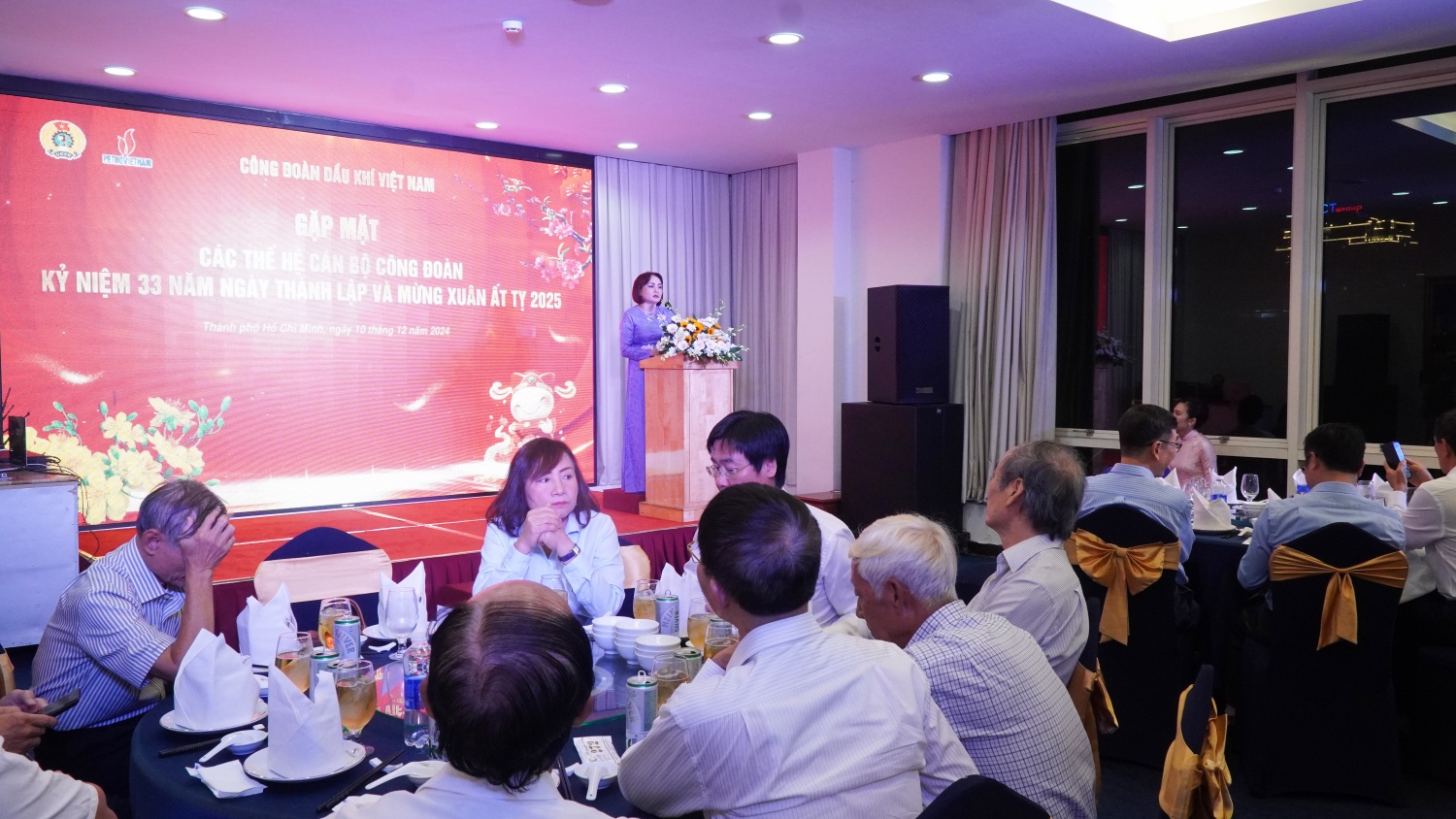 Công đoàn Dầu khí Việt Nam họp mặt kỷ niệm 33 năm ngày thành lập Công đoàn Dầu khí Việt Nam họp mặt kỷ niệm 33 năm ngày thành lập