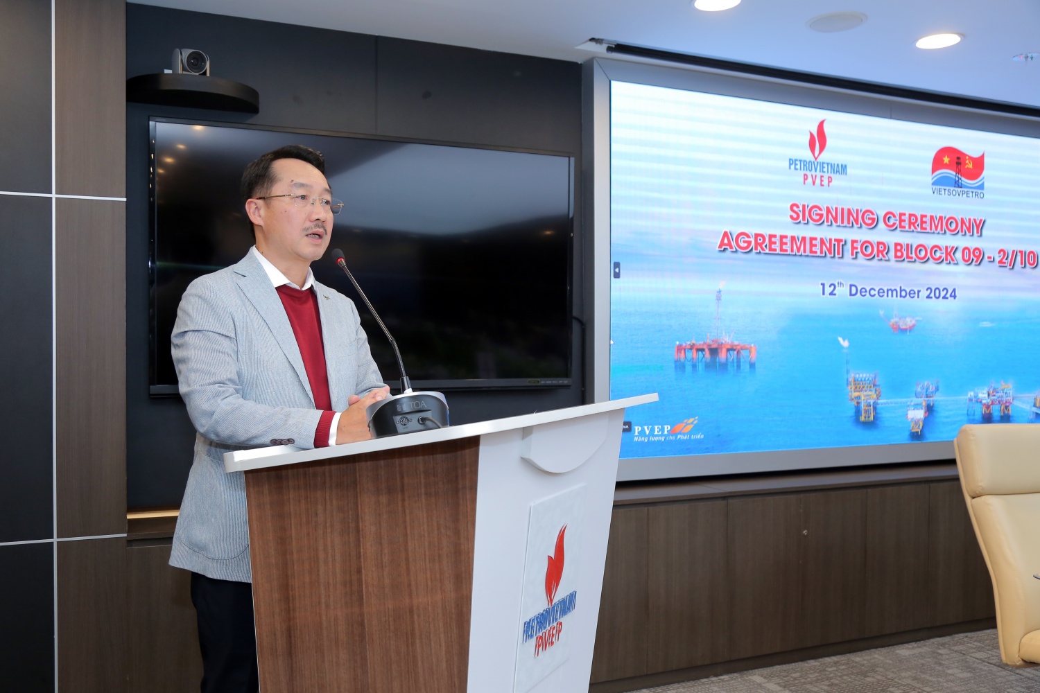 PVEP và Vietsovpetro ký kết thỏa thuận FOA Lô 09-2/10 PVEP và Vietsovpetro ký kết thỏa thuận FOA Lô 09-2/10