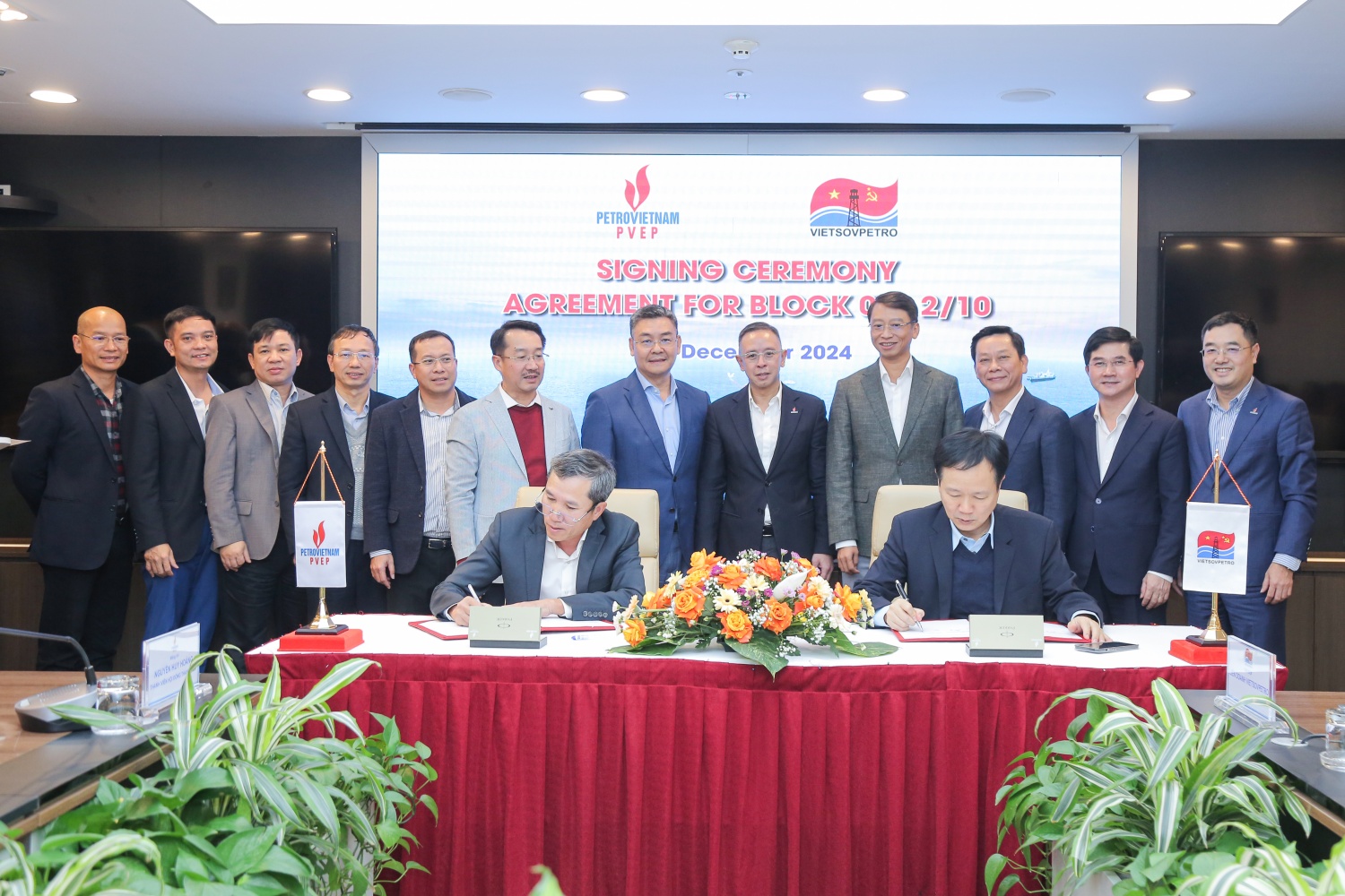PVEP và Vietsovpetro ký kết thỏa thuận FOA Lô 09-2/10 PVEP và Vietsovpetro ký kết thỏa thuận FOA Lô 09-2/10