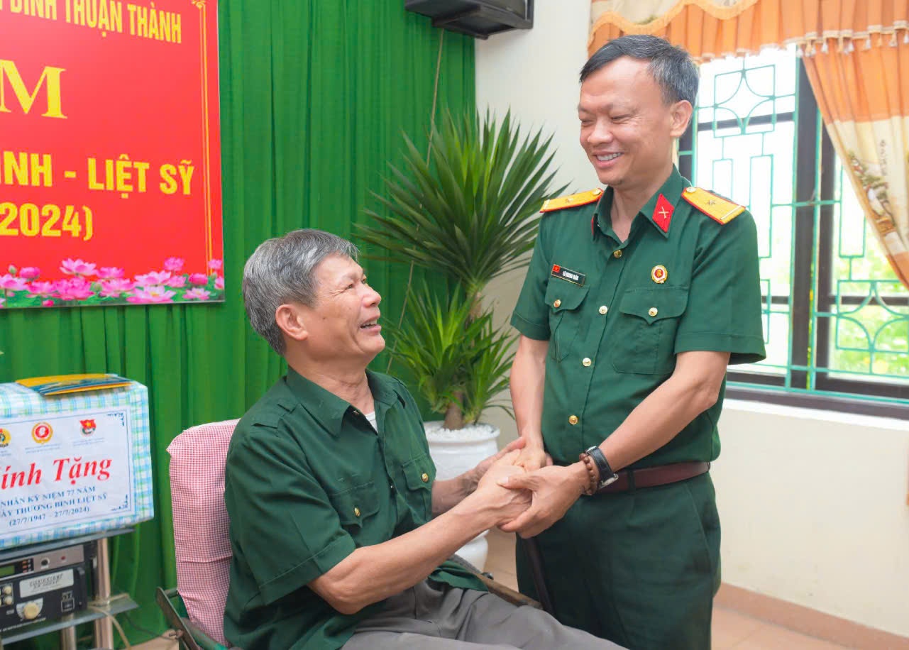 Vững vàng bản lĩnh “Bộ đội Cụ Hồ” trên mặt trận Dầu khí Vững vàng bản lĩnh “Bộ đội Cụ Hồ” trên mặt trận Dầu khí