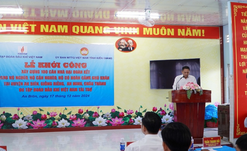 Khởi công 120 căn nhà Đại đoàn kết vùng Tây Nam Bộ: Ấm áp nghĩa tình Dầu khí Khởi công 120 căn nhà Đại đoàn kết vùng Tây Nam Bộ: Ấm áp nghĩa tình dầu khí