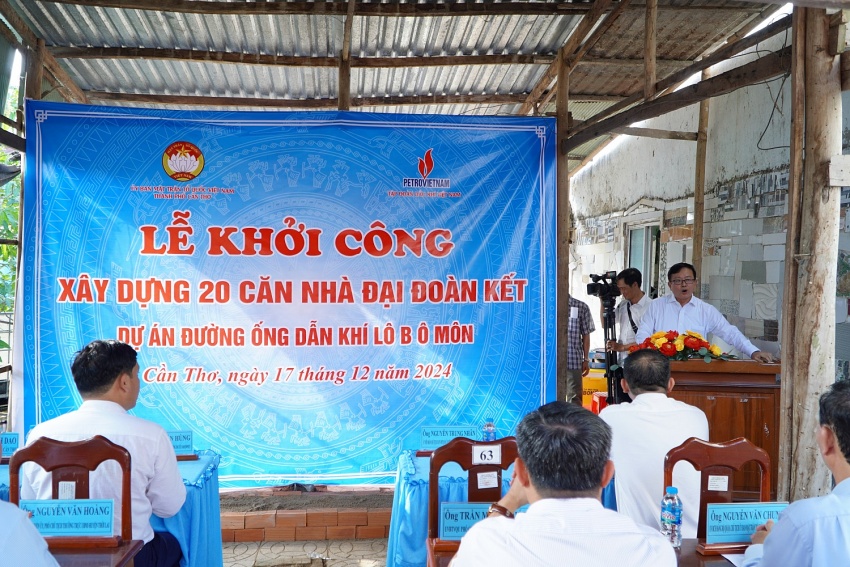 Khởi công 120 căn nhà Đại đoàn kết vùng Tây Nam Bộ: Ấm áp nghĩa tình dầu khí Khởi công 120 căn nhà Đại đoàn kết vùng Tây Nam Bộ: Ấm áp nghĩa tình dầu khí