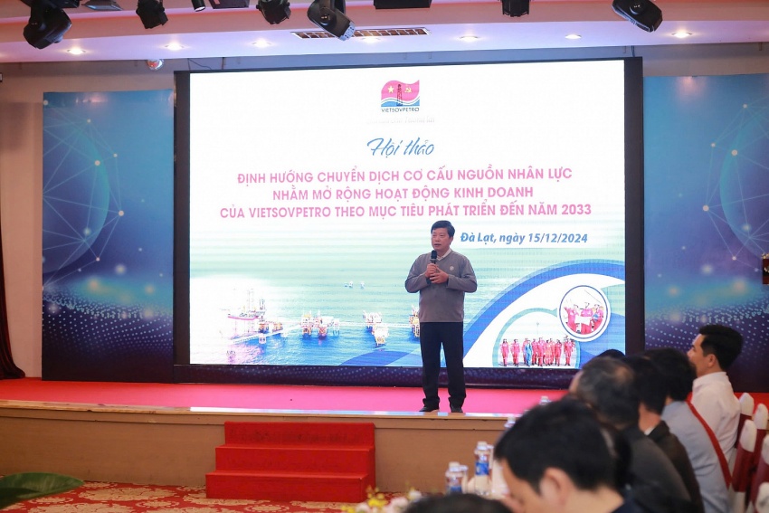 Vietsovpetro tổ chức thành công hội thảo về định hướng chuyển dịch cơ cấu nguồn nhân lực Vietsovpetro tổ chức thành công hội thảo về định hướng chuyển dịch cơ cấu nguồn nhân lực