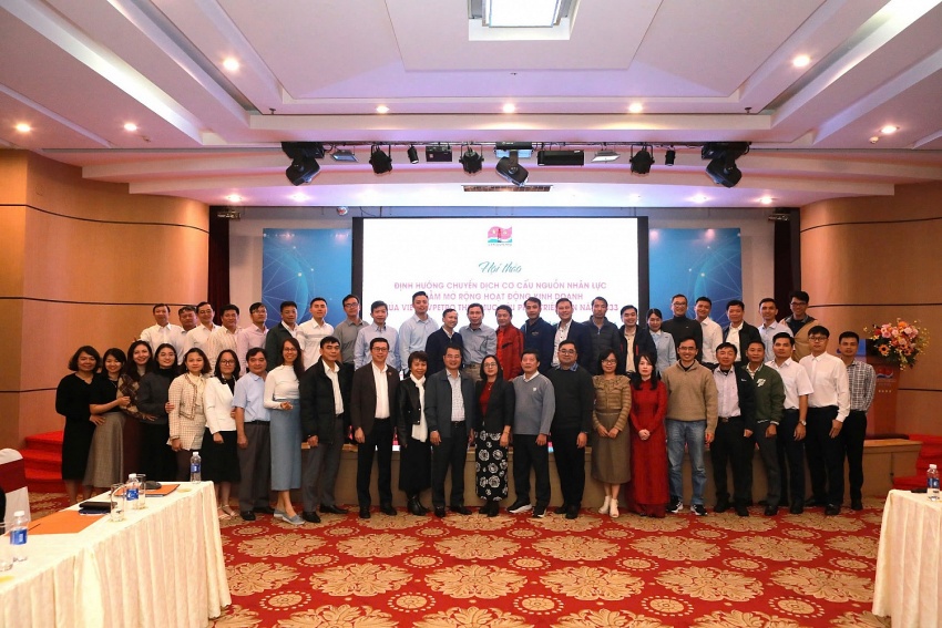 Vietsovpetro tổ chức thành công hội thảo về định hướng chuyển dịch cơ cấu nguồn nhân lực Vietsovpetro tổ chức thành công hội thảo về định hướng chuyển dịch cơ cấu nguồn nhân lực