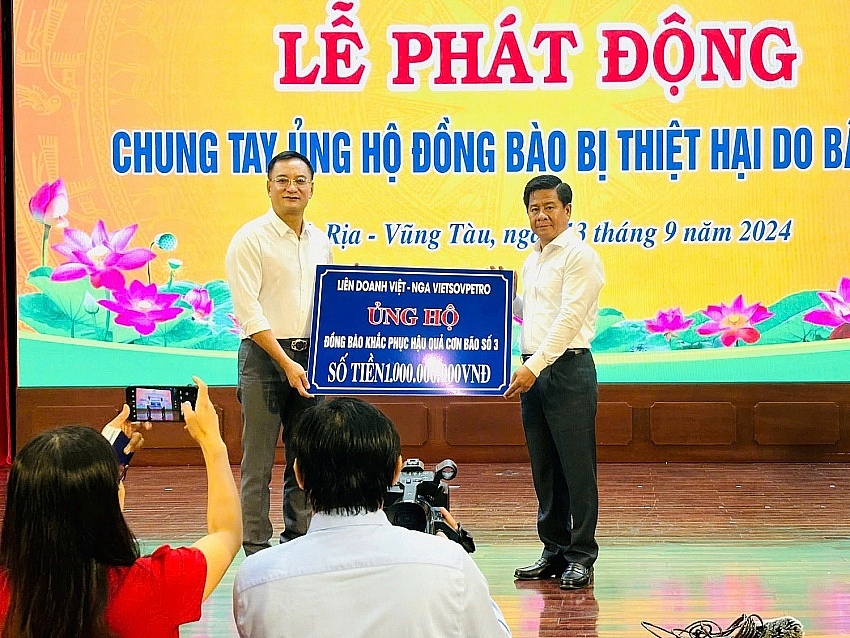 Vietsovpetro: Những đóng góp vững mạnh vì cộng đồng - Văn hóa Doanh nghiệp hướng tới tương lai bền vững Vietsovpetro: Những đóng góp vững mạnh vì cộng đồng Văn hóa Doanh nghiệp hướng tới tương lai bền vững