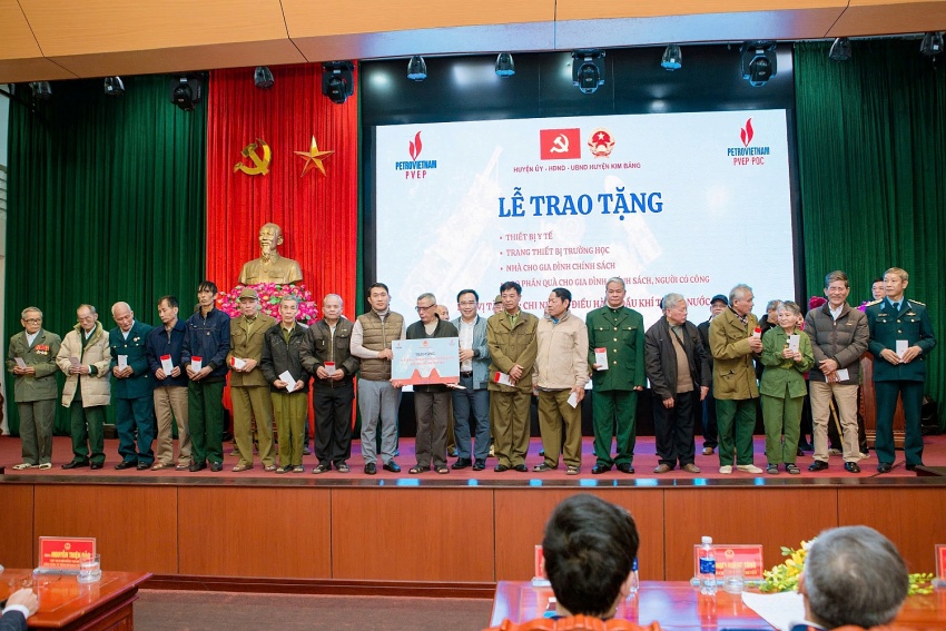PVEP và PVEP -POC đồng hành cùng chương trình An sinh xã hội PVEP và PVEP POC đồng hành cùng chương trình An sinh xã hội