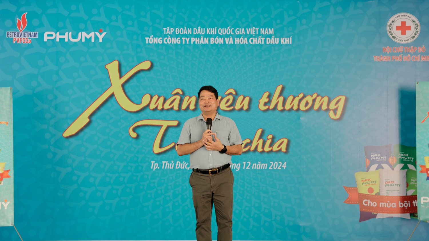 PVFCCo khởi động chương trình “Xuân yêu thương - Tết sẻ chia” PVFCCo khởi động chương trình “Xuân yêu thương - Tết sẻ chia”