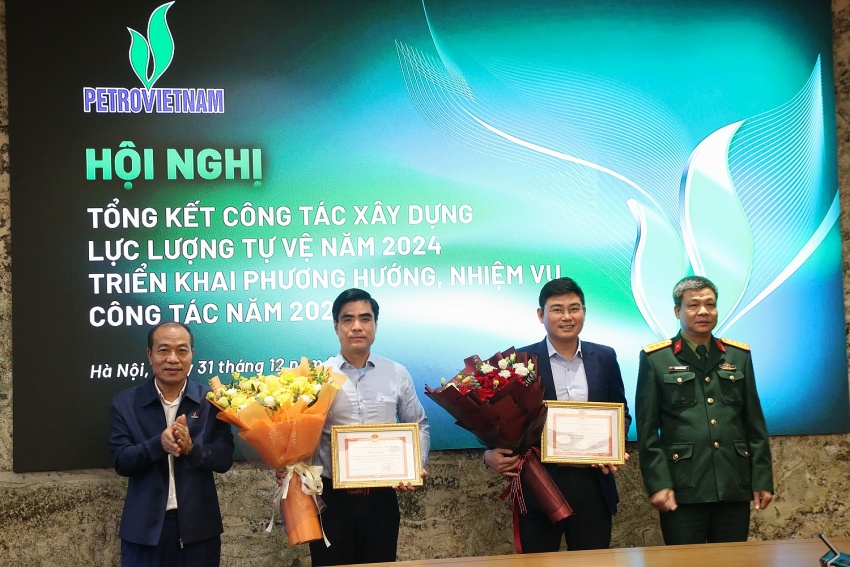 Ban CHQS Cơ quan Tập đoàn đón nhận Bằng khen của UBND quận Ba Đình vì có những thành tích xuất sắc trong phong trào thi đua quyết thắng năm 2024 Ban CHQS Cơ quan Tập đoàn đón nhận Bằng khen của UBND quận Ba Đình vì có những thành tích xuất sắc trong phong trào thi đua quyết thắng năm 2024