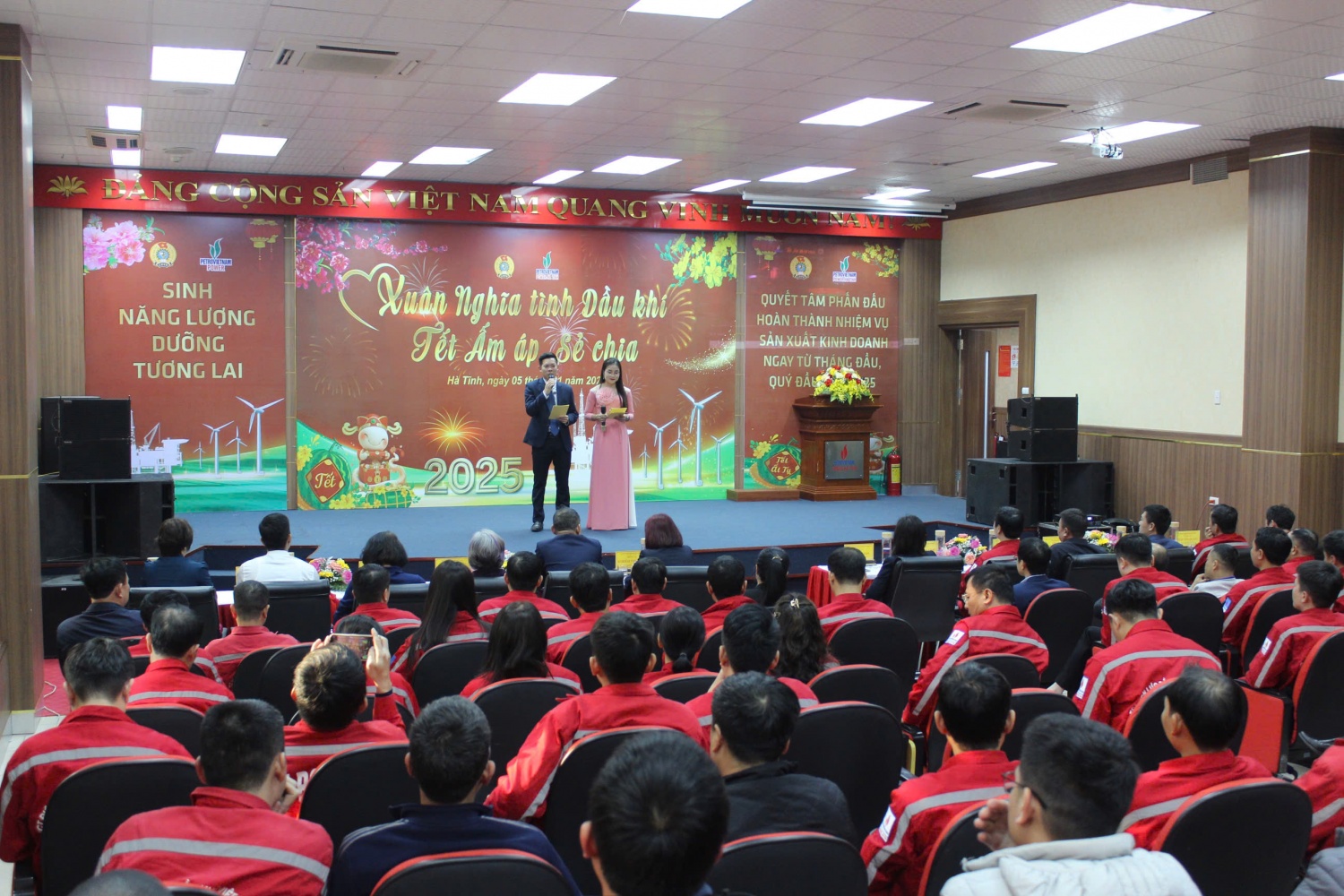 “Xuân nghĩa tình Dầu khí - Tết ấm áp, sẻ chia” tại Nhà máy Nhiệt điện Vũng Áng 1 “Xuân nghĩa tình Dầu khí - Tết ấm áp, sẻ chia” tại Nhà máy Nhiệt điện Vũng Áng 1