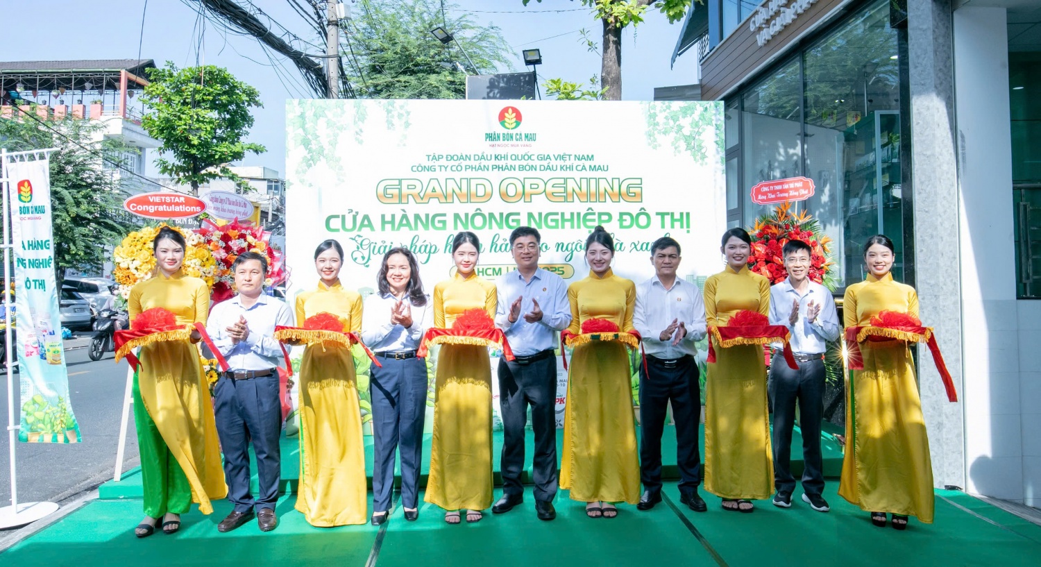 undefined Phân bón Cà Mau khai trương cửa hàng Nông nghiệp đô thị đầu tiên tại Tp Hồ Chí Minh