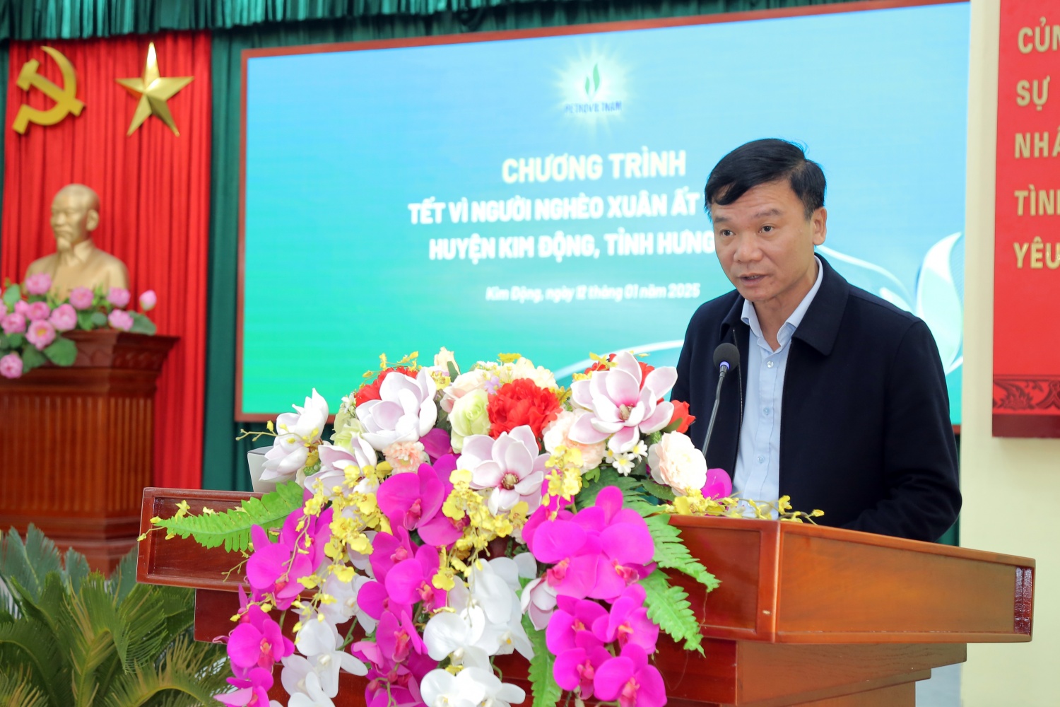 Petrovietnam chung tay hỗ trợ Tết vì người nghèo tại huyện Kim Động Petrovietnam chung tay hỗ trợ Tết vì người nghèo tại huyện Kim Động