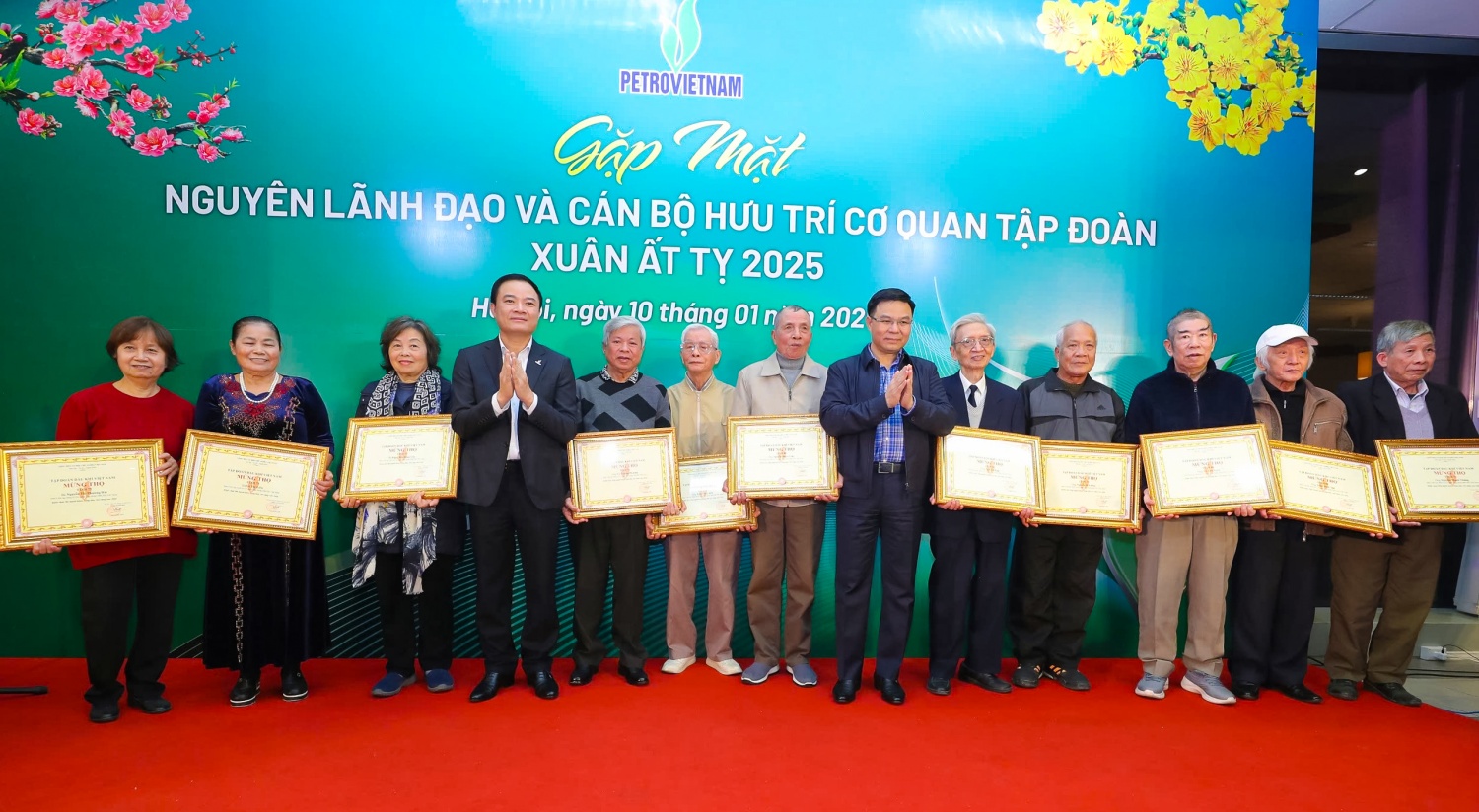 Petrovietnam gặp mặt, tri ân cán bộ hưu trí nhân dịp Xuân Ất Tỵ 2025 Petrovietnam gặp mặt, tri ân cán bộ hưu trí nhân dịp Xuân Ất Tỵ 2025