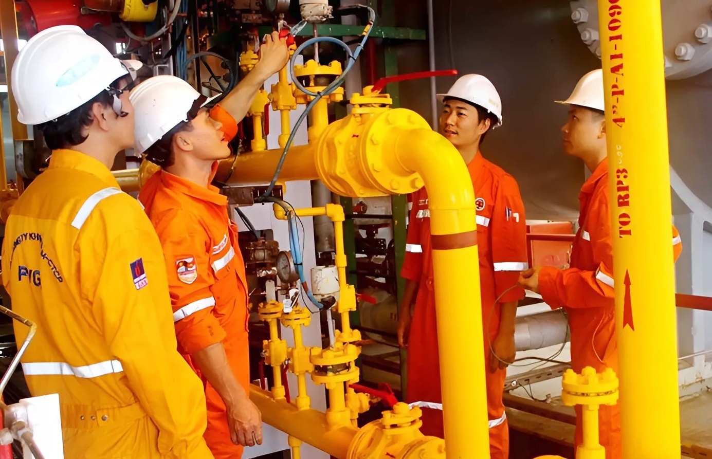 “Cách mạng” khoa học công nghệ: Xung lực mới để Petrovietnam thực hiện bước chuyển kỷ nguyên “Cách mạng” khoa học công nghệ: Xung lực mới để Petrovietnam thực hiện bước chuyển kỷ nguyên