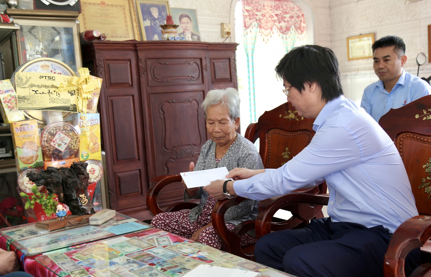 Công đoàn Ban QLDA ĐLDK Long Phú 1 tổ chức nhiều hoạt động ý nghĩa tại chương trình “Xuân nghĩa tình Dầu khí - Tết ấm áp sẻ chia” “Xuân nghĩa tình Dầu khí - Tết ấm áp, sẻ chia” tại Ban QLDA ĐLDK Long Phú 1