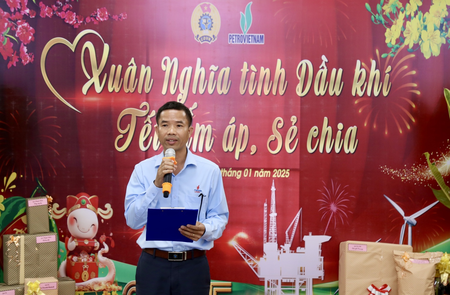 “Xuân nghĩa tình Dầu khí - Tết ấm áp, sẻ chia” tại Ban QLDA ĐLDK Long Phú 1 “Xuân nghĩa tình Dầu khí - Tết ấm áp, sẻ chia” tại Ban QLDA ĐLDK Long Phú 1