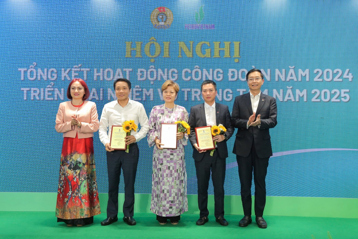 CĐ DKVN đóng góp tích cực vào thành tựu chung của Petrovietnam CĐ DKVN đóng góp tích cực vào thành tựu chung của Petrovietnam