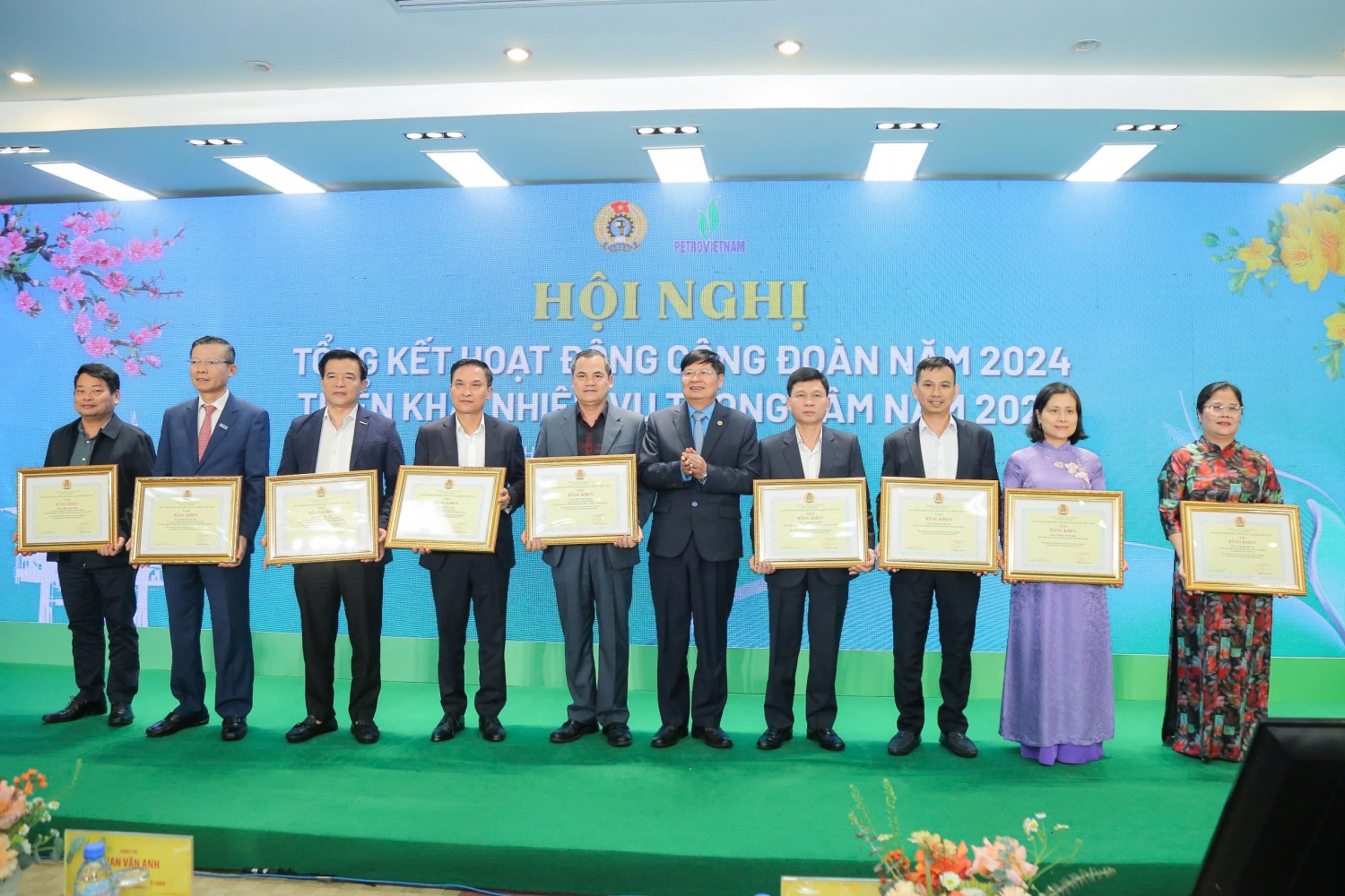 CĐ DKVN đóng góp tích cực vào thành tựu chung của Petrovietnam CĐ DKVN đóng góp tích cực vào thành tựu chung của Petrovietnam