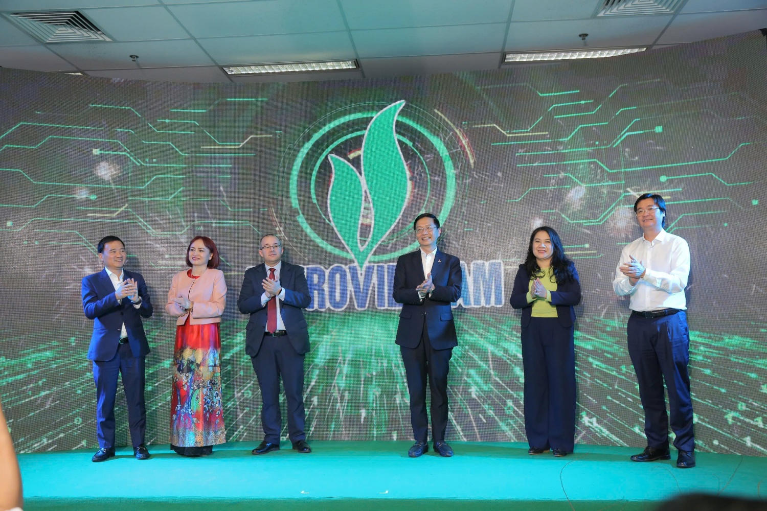 Các đại biểu thực hiện nghi thức khai Xuân, đón Tết Ất Tỵ 2025. Các đại biểu thực hiện nghi thức khai Xuân, đón Tết Ất Tỵ 2025.