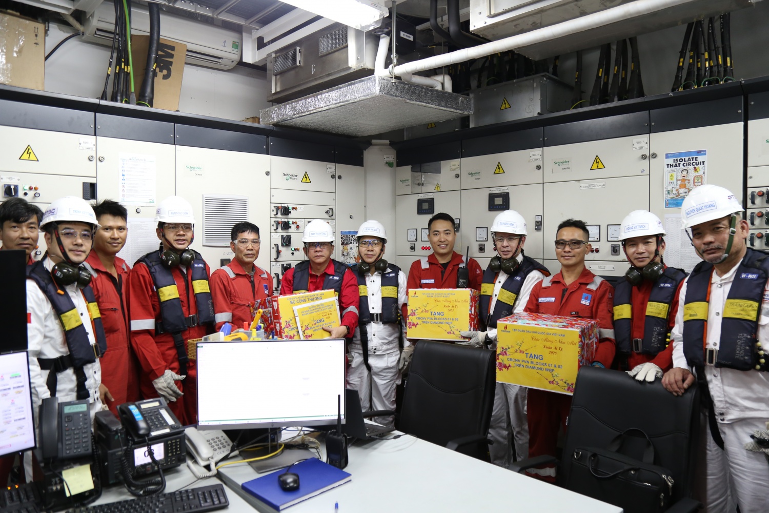 Cảm xúc từ một chuyến bay ra giàn
