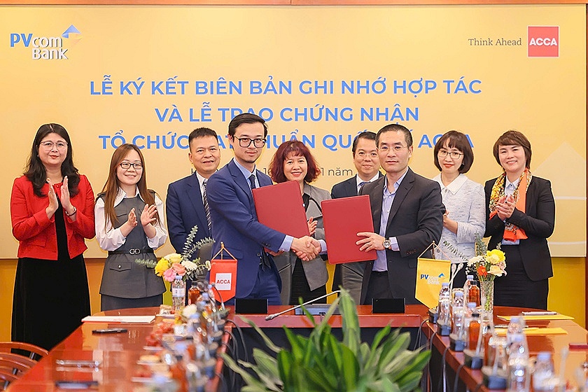 PVcomBank được trao chứng nhận Tổ chức Đạt chuẩn Quốc tế ACCA PVcomBank được trao chứng nhận Tổ chức Đạt chuẩn Quốc tế ACCA