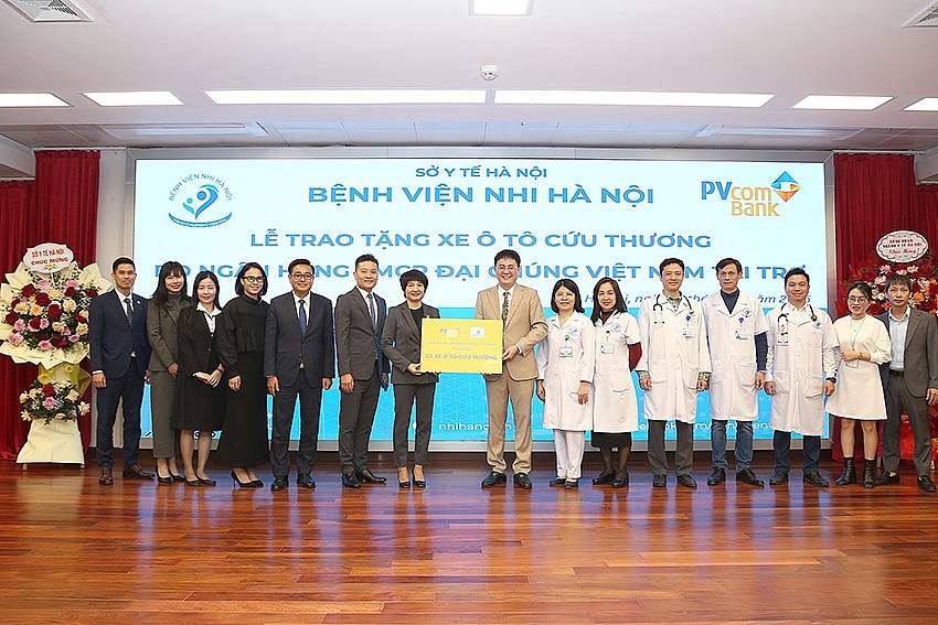 PVcomBank tài trợ 02 xe cứu thương và trang thiết bị y tế đi kèm cho Bệnh viện Nhi Hà Nội PVcomBank tài trợ 02 xe cứu thương và trang thiết bị y tế đi kèm cho Bệnh viện Nhi Hà Nội
