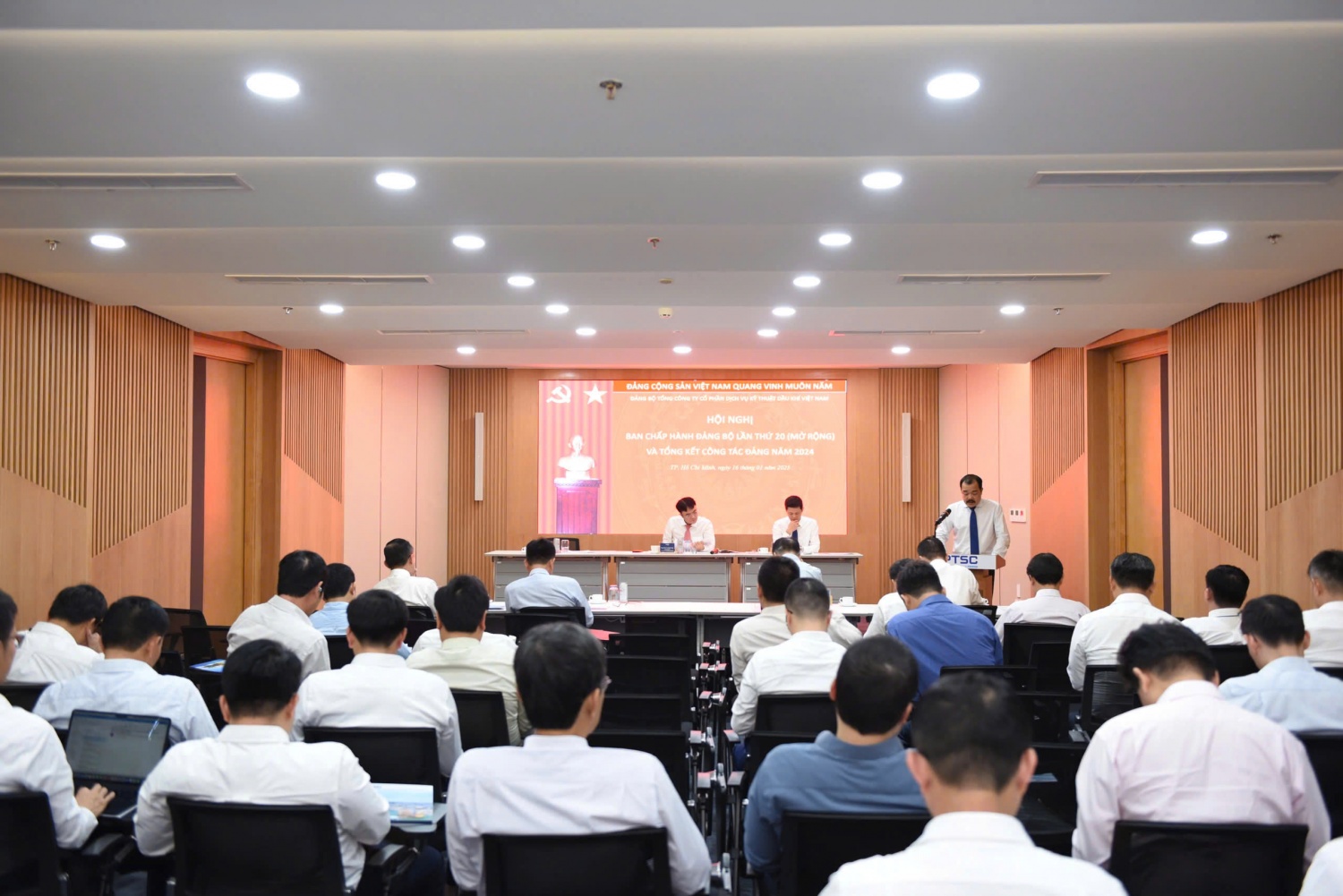 Hội nghị Ban Chấp hành Đảng bộ PTSC lần thứ 20 và Tổng kết công tác năm 2024 Hội nghị Ban Chấp hành Đảng bộ PTSC lần thứ 20 và Tổng kết công tác năm 2024