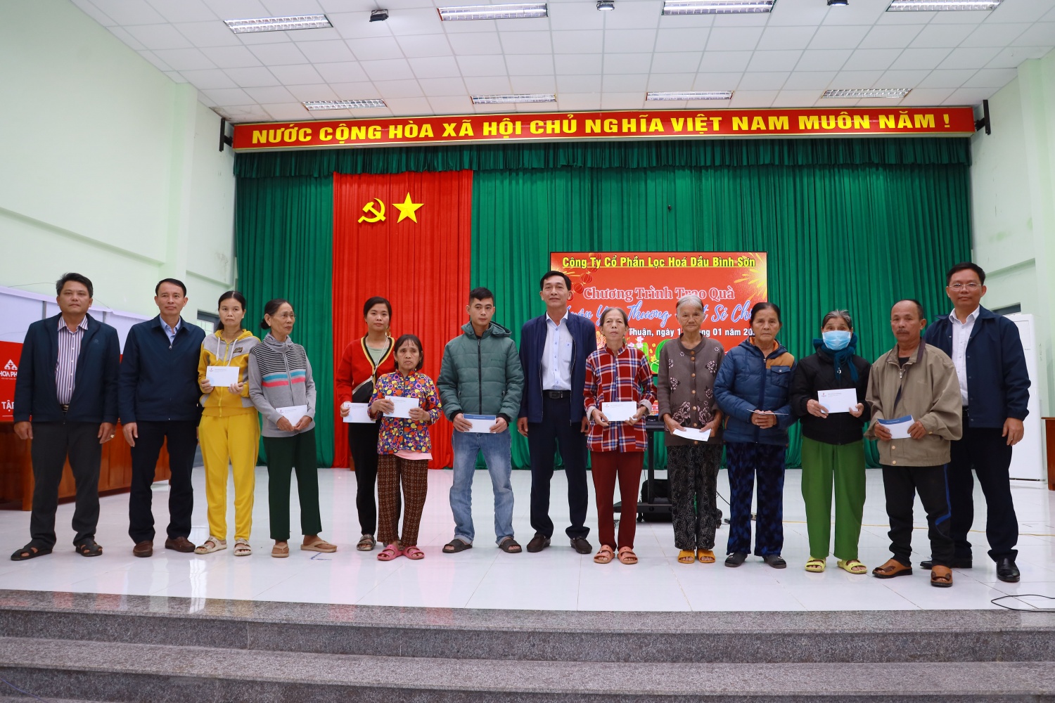 BSR thực hiện nhiều chương trình an sinh xã hội nhân dịp Tết Nguyên đán Ất Tỵ năm 2025 BSR thực hiện nhiều chương trình an sinh xã hội nhân dịp Tết Nguyên đán Ất Tỵ năm 2025