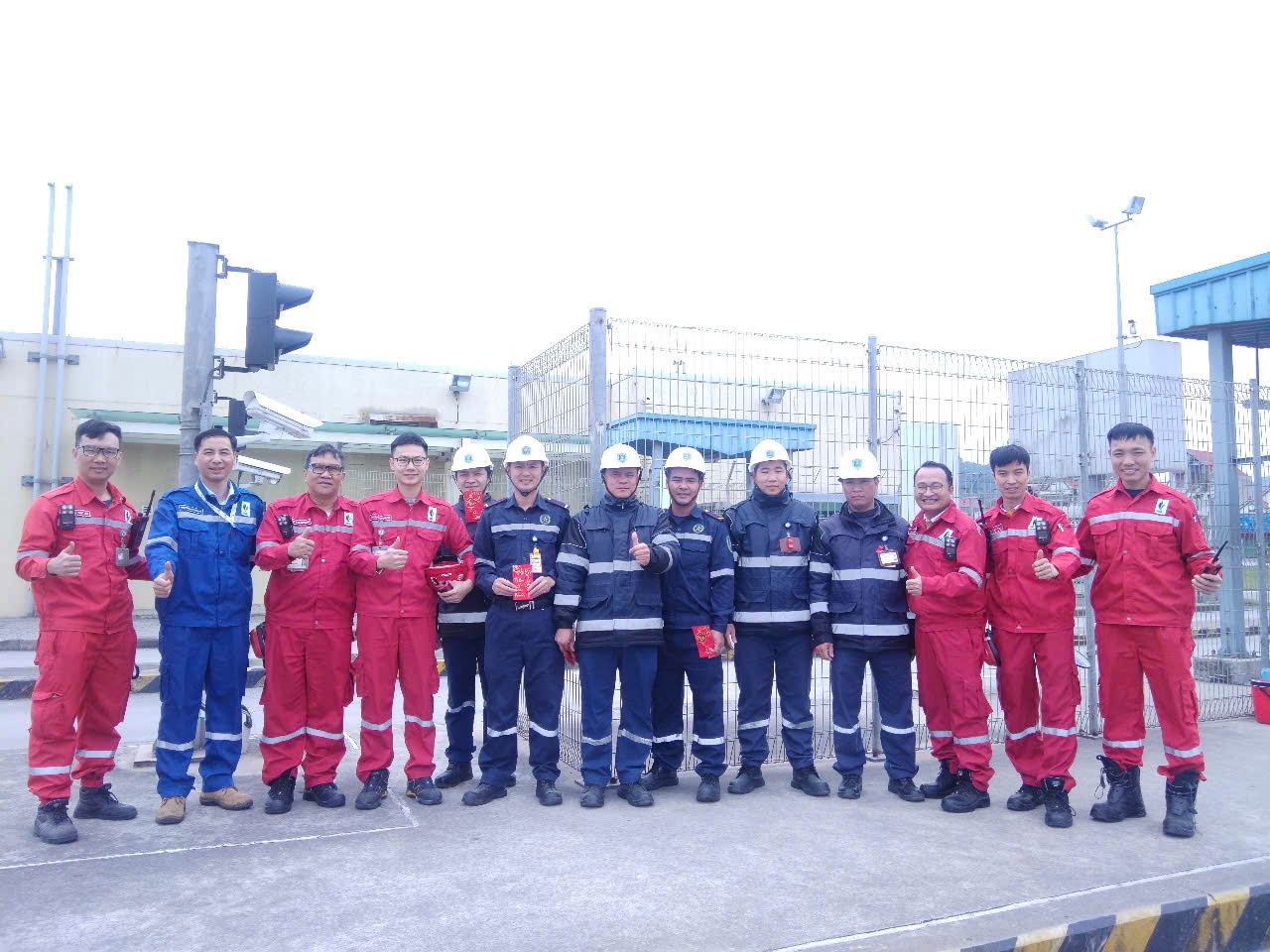 Lãnh đạo NSRP thăm hỏi, động viên, chúc Tết người lao động làm việc xuyên Tết Lãnh đạo NSRP thăm hỏi, động viên, chúc Tết người lao động làm việc xuyên Tết