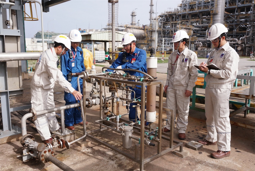 Đảng ủy BSR tăng cường đổi mới phương thức, nâng cao năng lực lãnh đạo của cấp ủy các cấp Đảng ủy BSR tăng cường đổi mới phương thức, nâng cao năng lực lãnh đạo của cấp ủy các cấp