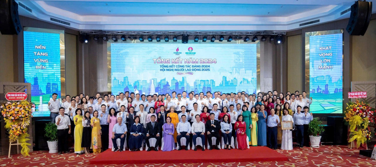 Đảng ủy PVCFC: “Ngọn cờ” lãnh đạo cho hành trình vươn xa của một doanh nghiệp kiểu mẫu Đảng ủy PVCFC: “Ngọn cờ” lãnh đạo cho hành trình vươn xa của một doanh nghiệp kiểu mẫu