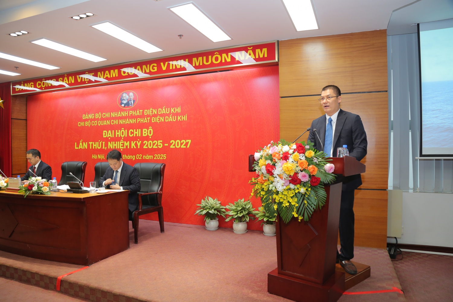 Đại hội Chi bộ Cơ quan Chi nhánh Phát điện Dầu khí lần thứ I nhiệm kỳ 2025 - 2027 thành công tốt đẹp Đại hội Chi bộ Cơ quan Chi nhánh Phát điện Dầu khí lần thứ I nhiệm kỳ 2025 - 2027 thành công tốt đẹp