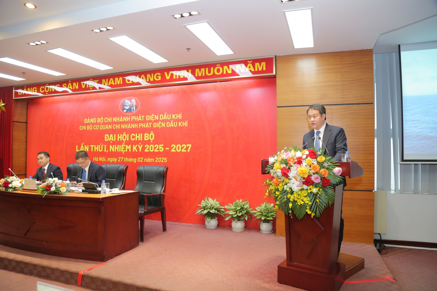 Đại hội Chi bộ Cơ quan Chi nhánh Phát điện Dầu khí lần thứ I nhiệm kỳ 2025 - 2027 thành công tốt đẹp Đại hội Chi bộ Cơ quan Chi nhánh Phát điện Dầu khí lần thứ I nhiệm kỳ 2025 - 2027 thành công tốt đẹp