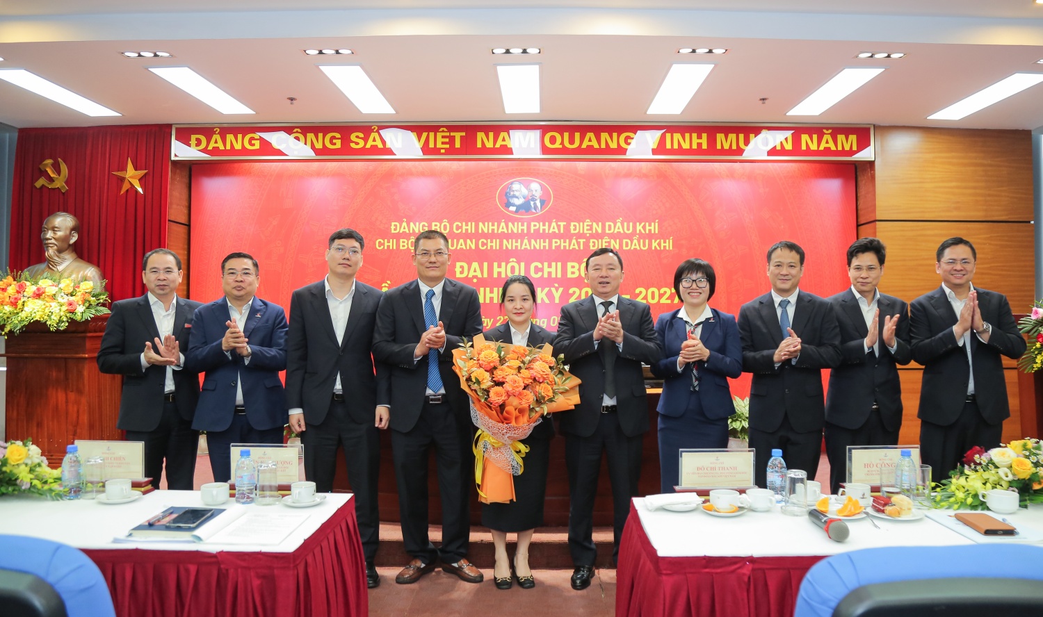 Đại hội Chi bộ Cơ quan Chi nhánh Phát điện Dầu khí lần thứ I nhiệm kỳ 2025 - 2027 thành công tốt đẹp Đại hội Chi bộ Cơ quan Chi nhánh Phát điện Dầu khí lần thứ I nhiệm kỳ 2025 - 2027 thành công tốt đẹp