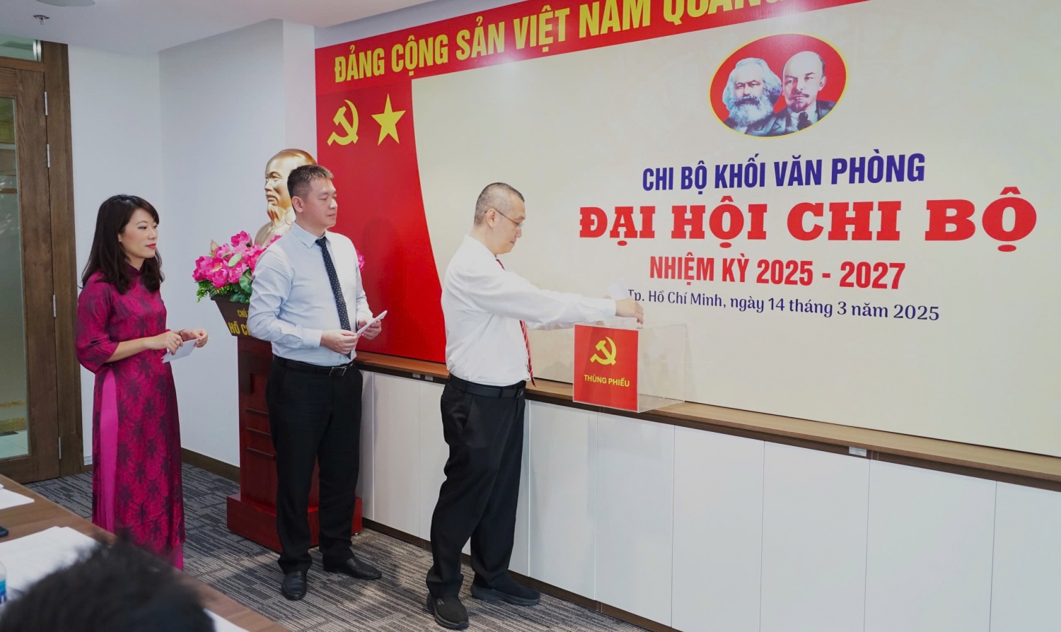 Đại hội Chi bộ Khối Văn phòng nhiệm kỳ 2025-2027 thành công tốt đẹp, đánh dấu quyết tâm đổi mới