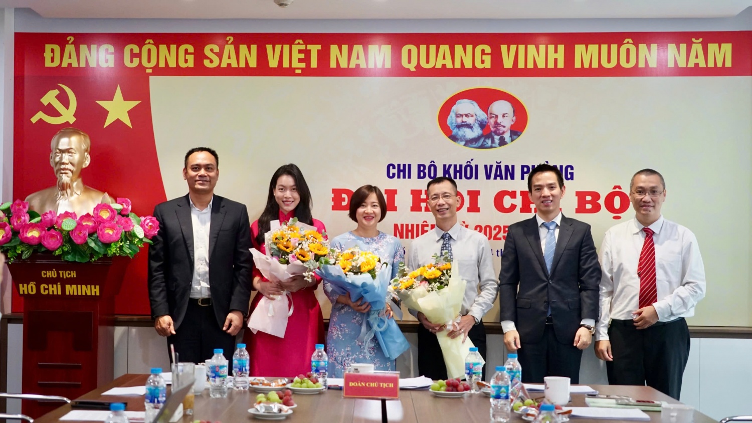 Đại hội Chi bộ Khối Văn phòng nhiệm kỳ 2025-2027 thành công tốt đẹp, đánh dấu quyết tâm đổi mới