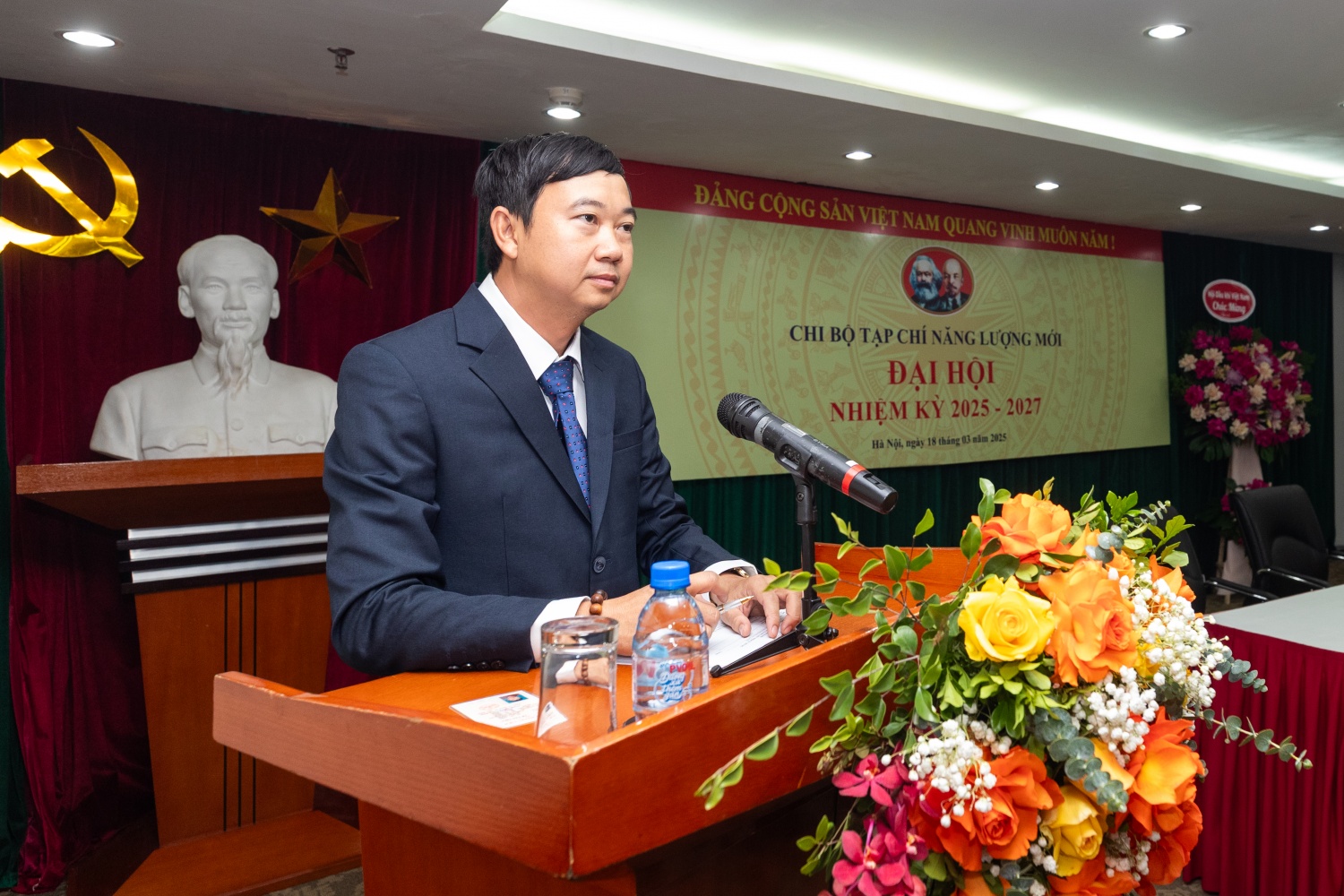Nâng cao chất lượng, hiệu quả, hoàn thành xuất sắc nhiệm vụ truyền thông cho Petrovietnam Nâng cao chất lượng, hiệu quả, hoàn thành xuất sắc nhiệm vụ truyền thông cho Petrovietnam