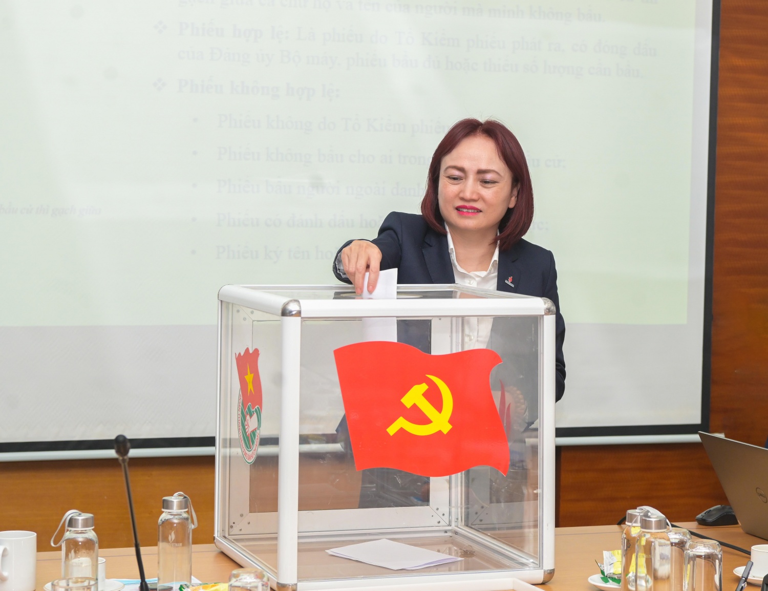 Đại hội Chi bộ Cơ quan Công đoàn Dầu khí Việt Nam nhiệm kỳ 2025 - 2027 thành công tốt đẹp Đại hội Chi bộ Cơ quan Công đoàn Dầu khí Việt Nam nhiệm kỳ 2025 - 2027 thành công tốt đẹp
