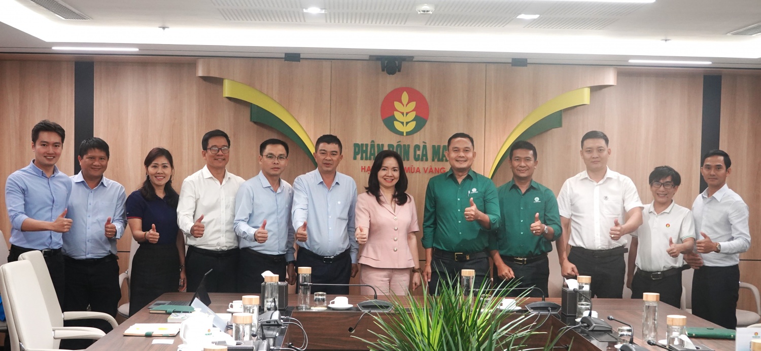 Đại diện PVCFC và Angkor Green tại buổi làm việc