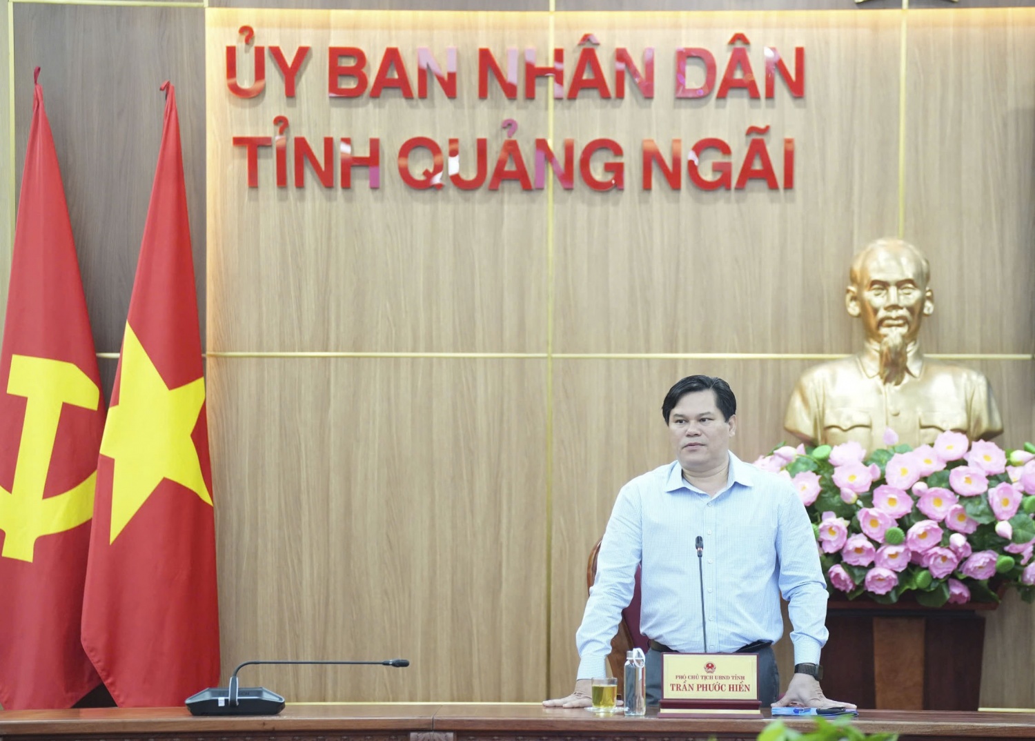 Quảng Ngãi tháo gỡ vướng mắc cho BSR liên quan dự án NCMR NMLD Dung Quất và Trung tâm LHD&NL Quốc gia tại KKT Dung Quất Phó Chủ tịch UBND tỉnh Quảng Ngãi Trần Phước Hiền phát biểu kết luận cuộc họp.