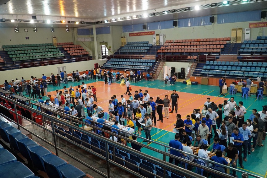 Quang cảnh chung của ngày hội hiến máu tình nguyện năm 2025 với chủ đề “Nhiệt huyết người Dầu khí”.