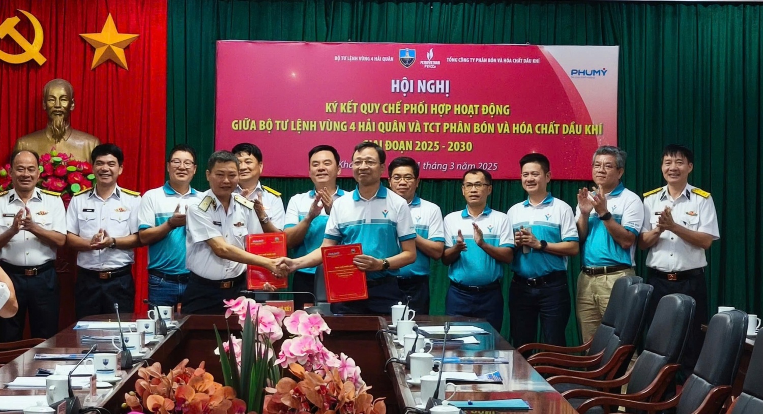 PVFCCo - Phú Mỹ và Bộ Tư lệnh Vùng 4 Hải quân ký kết quy chế phối hợp hoạt động giai đoạn 2025-2030.