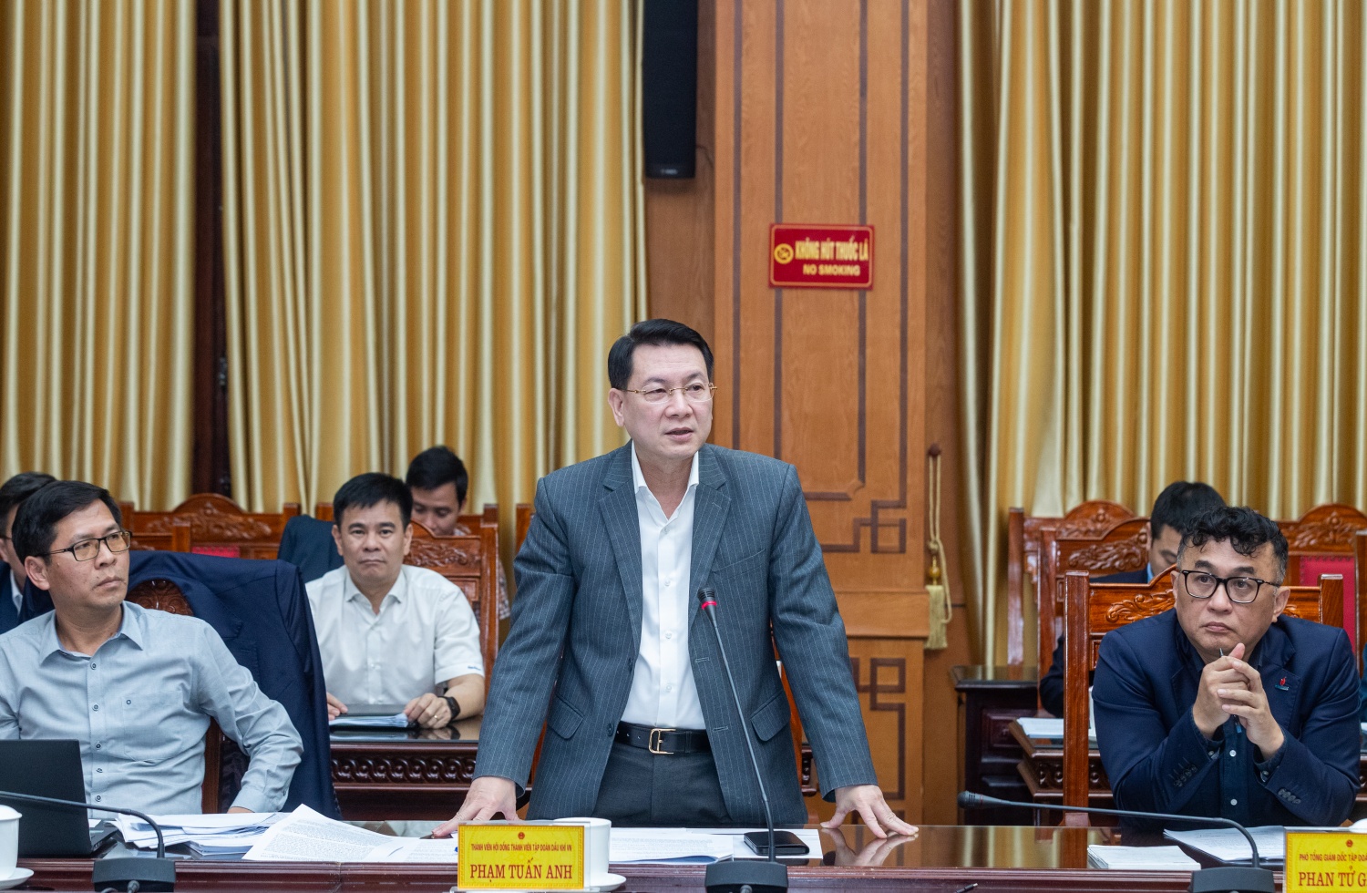 Thành viên HĐTV Petrovietnam Phạm Tuấn Anh phát biểu tại buổi làm việc cùng UBND tỉnh Thái Bình.