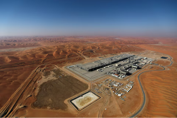 Toàn cảnh mỏ dầu của Aramco tại Empty Quarter, Shaybah, Ả Rập Xê Út. Ảnh Reuters