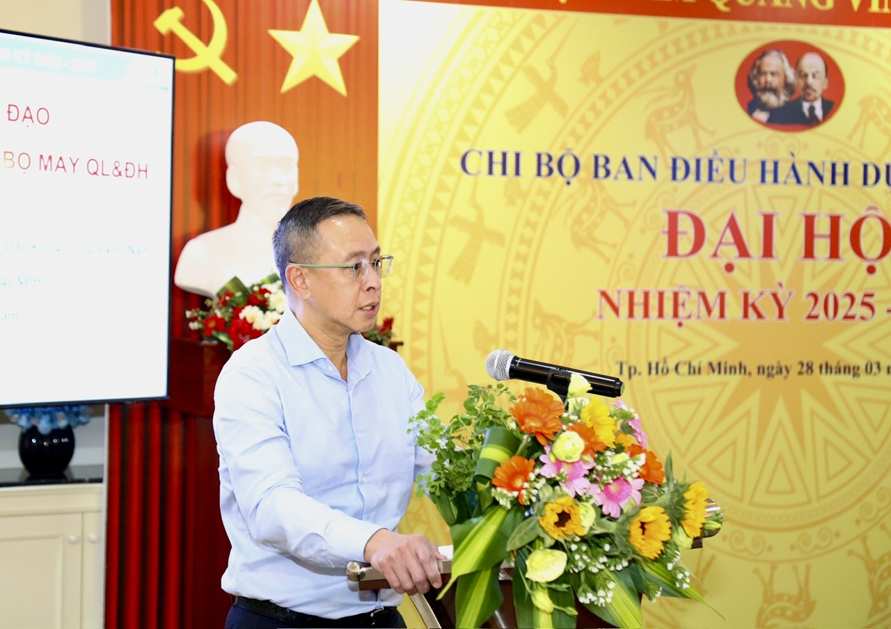 Đồng chí Trần Bình Minh lưu ý, Ban Điều hành Dự án Lô 01&02 cần tiếp tục phát huy thế mạnh, nỗ lực cố gắng để tạo nguồn lực đóng góp vào quá trình chuyển dịch của Petrovietnam