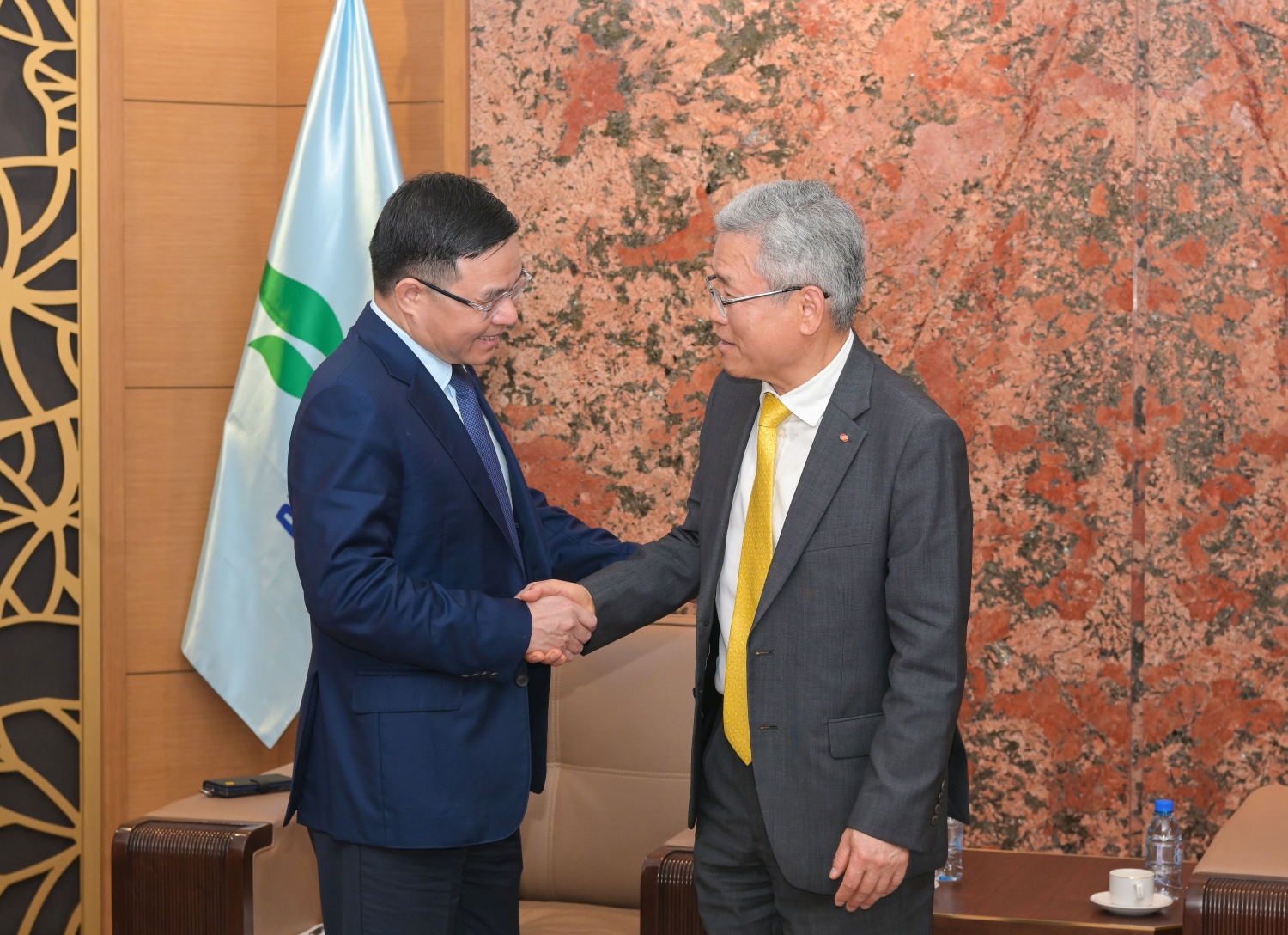 Chủ tịch HĐTV Petrovietnam Lê Mạnh Hùng tiếp Tổng Giám đốc KEPCO Kim Dong Cheol