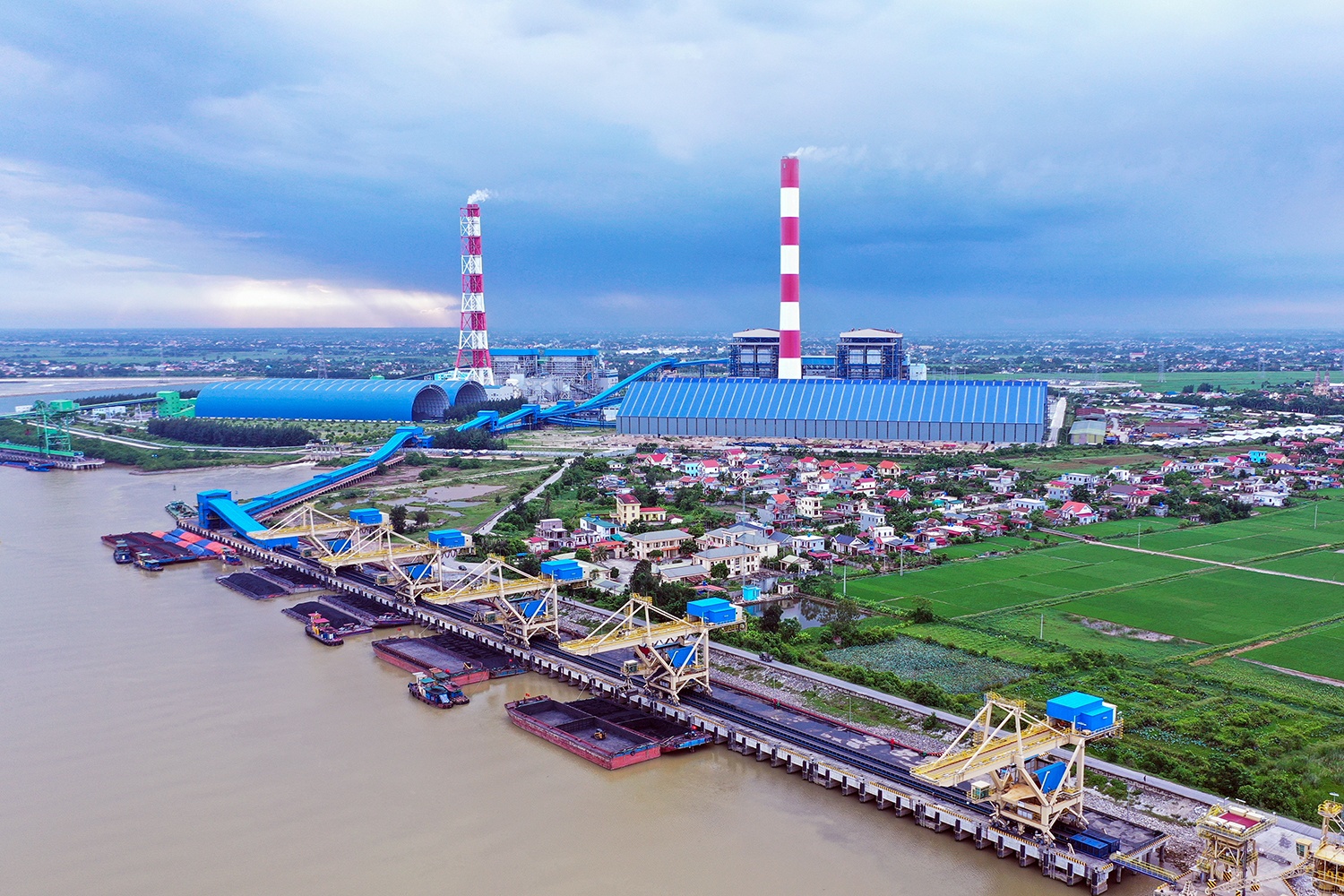 Nhà máy Nhiệt điện Thái Bình 2 hòa lưới, đánh dấu cột mốc chính thức tham gia thị trường điện từ tháng 8/2024