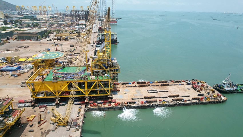 Công tác hạ thủy Khối lượng thượng tầng BM1 giàn CPP Kình Ngư Trắng.