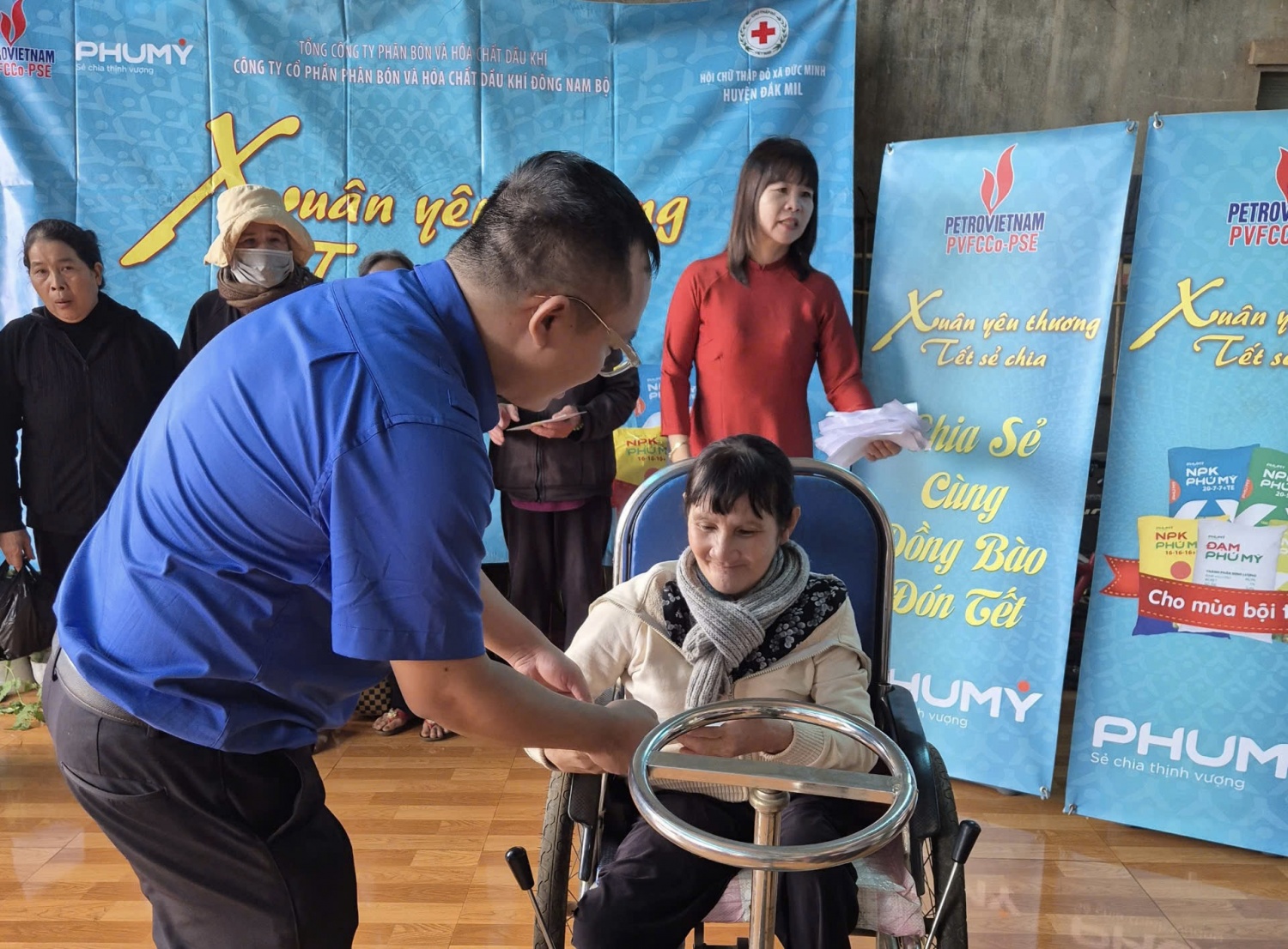 Ngoài công việc chuyên môn, anh Thanh Lương còn tích cực tham gia các hoạt động an sinh xã hội.
